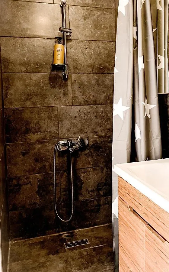 5 Mins To Airport Private Villa Room Istanbul Bed & Breakfast